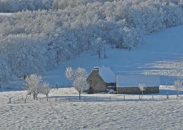 Aux Portes D'aubrac *
